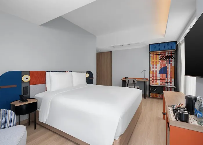 Express Sukhumvit Thonglor By Ihg Hotel 4*