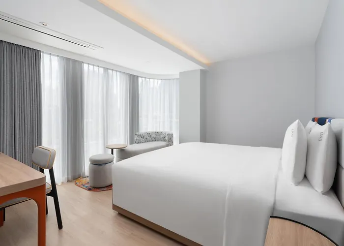 Express Sukhumvit Thonglor By Ihg Hotel 4*